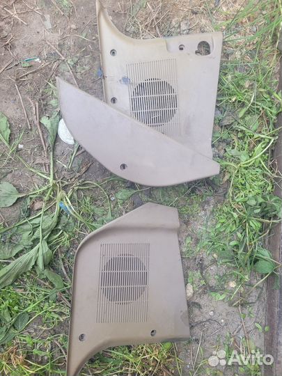 Кик панели упор ноги bmw e34 бмв е34 pergament