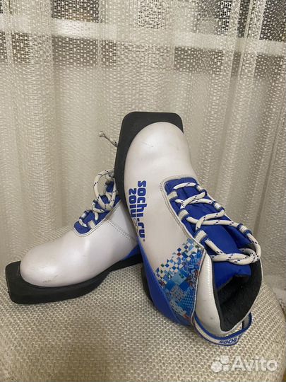 Лыжные ботинки