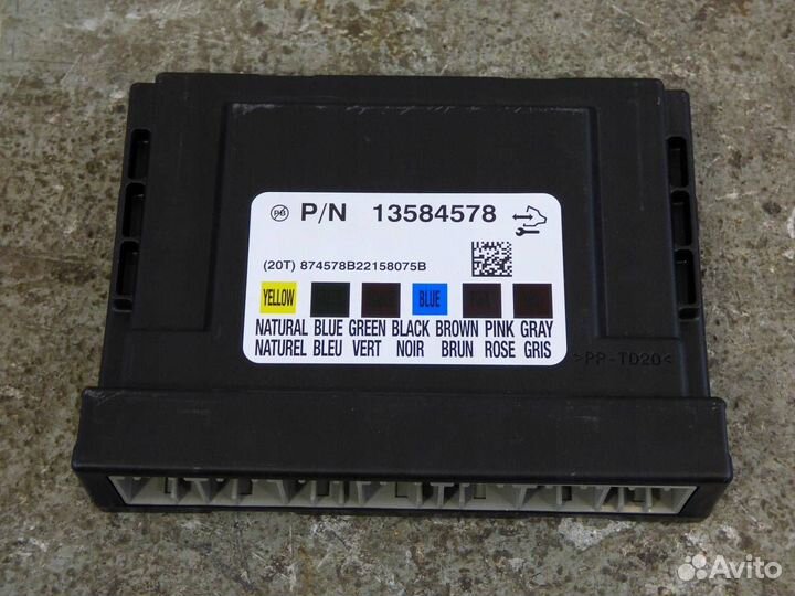 Блок комфорта (BCM) 13584578 opel astra J