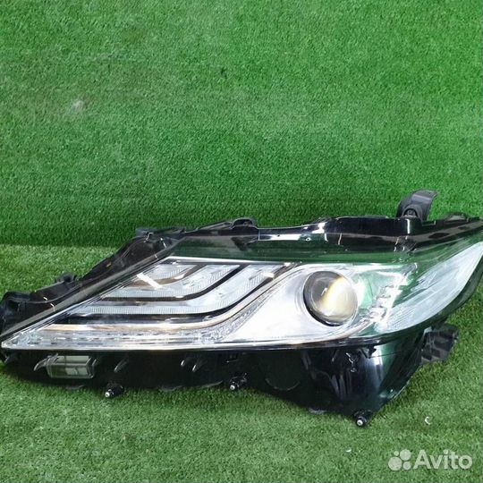 Фара Комплект фар Тойота Камри 70 (2018-2021)