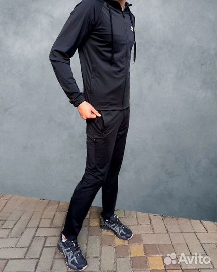 Спортивные костюмы Adidas