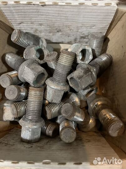 Болты колесные vag