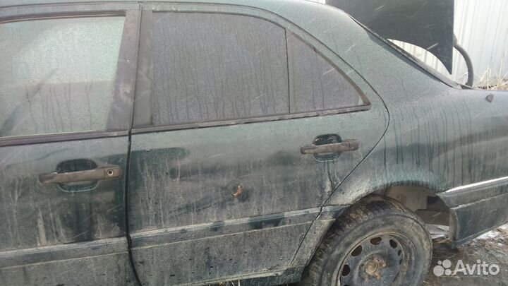 Двери задние Mercedes w202 Мерседес c220