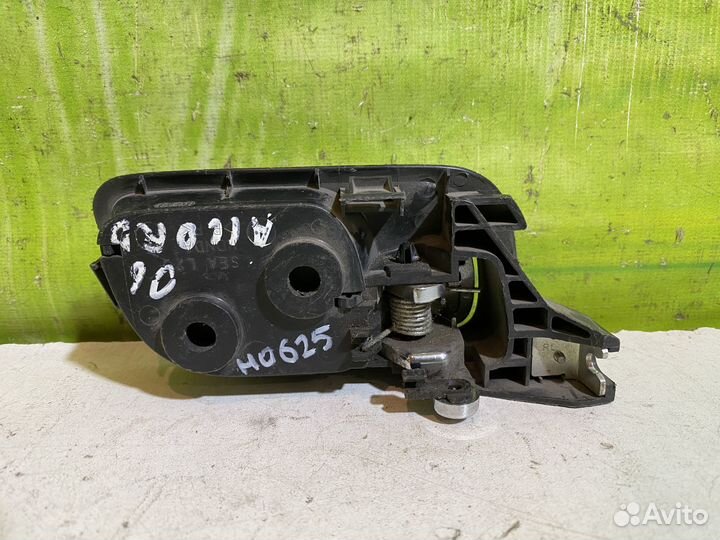 Ручка двери внутренняя левая Honda Accord 7