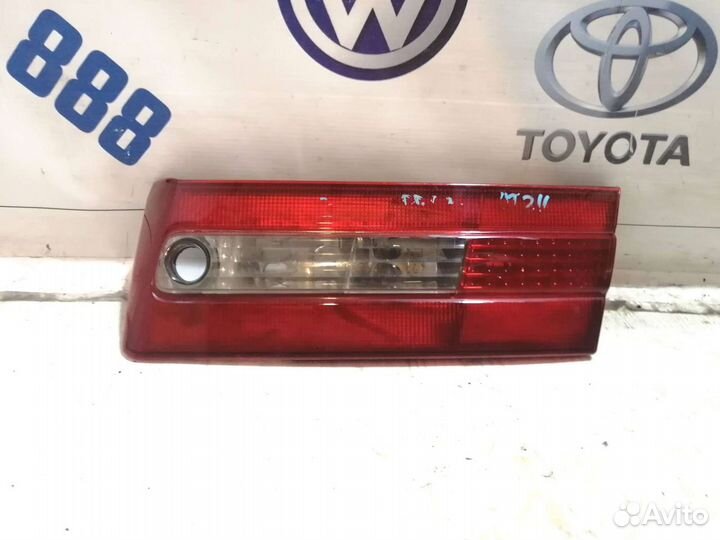 Фонарь задний правый Toyota Corona Premio AT211