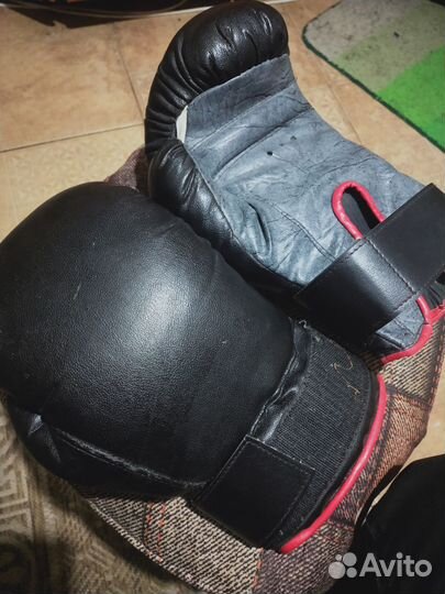 Боксерские перчатки взрослые