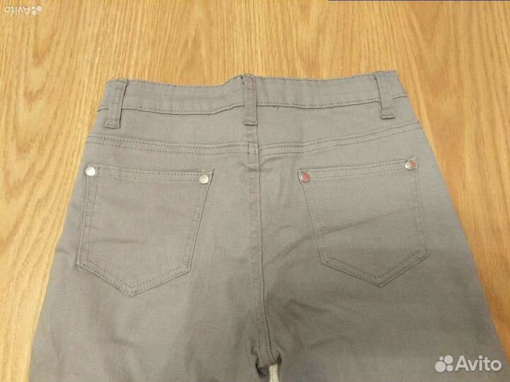 Новые джинсы для девочки, 40-42 размер