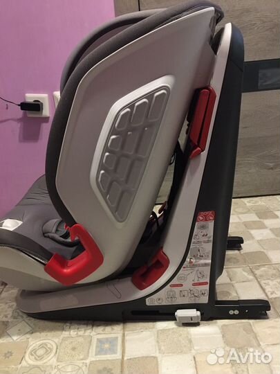 Автомобильное детское кресло от 9 до 36 кг