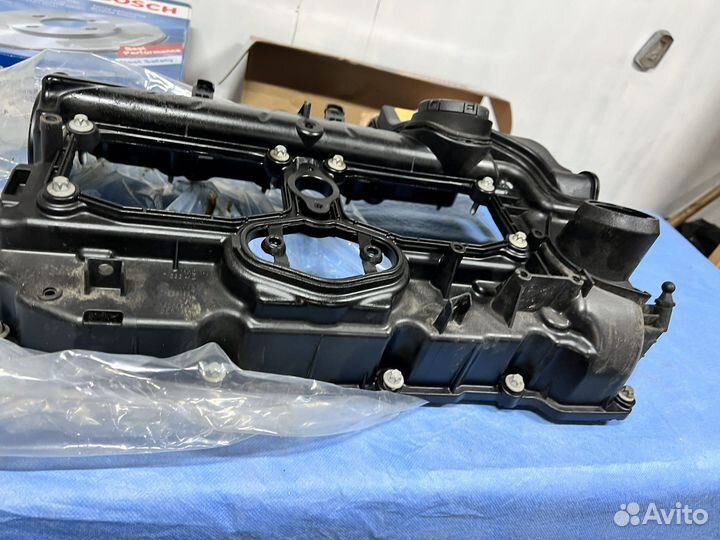 Bmw f30 2015 клапанная крышка