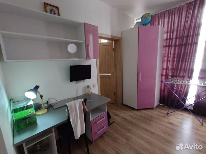 Мебель детская, подросток. Шкафы, стол, кровать