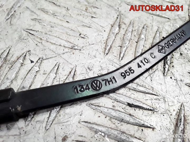 Поводок стеклоочистителя правый VW Transporter T5