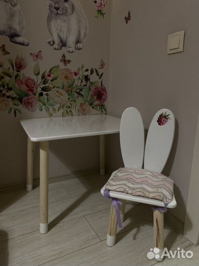 Детский стол и стул