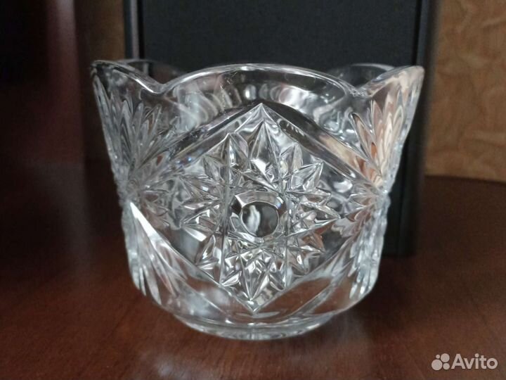 Хрустальная ваза