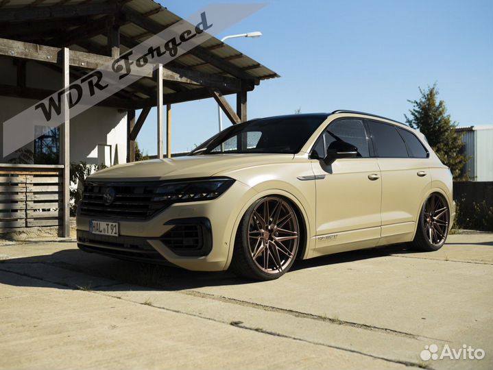 Кованые диски R21 на Volkswagen Touareg