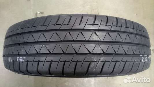 Yokohama BluEarth-Van RY55 215/70 R15C