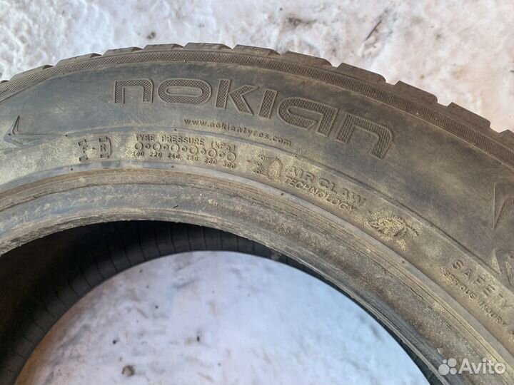 Nokian Tyres Hakkapeliitta 7 215/55 R17 98T