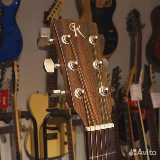 Акустическая гитара Kremona M10C