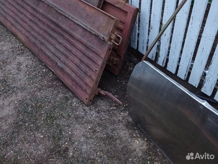 Борт прицепа