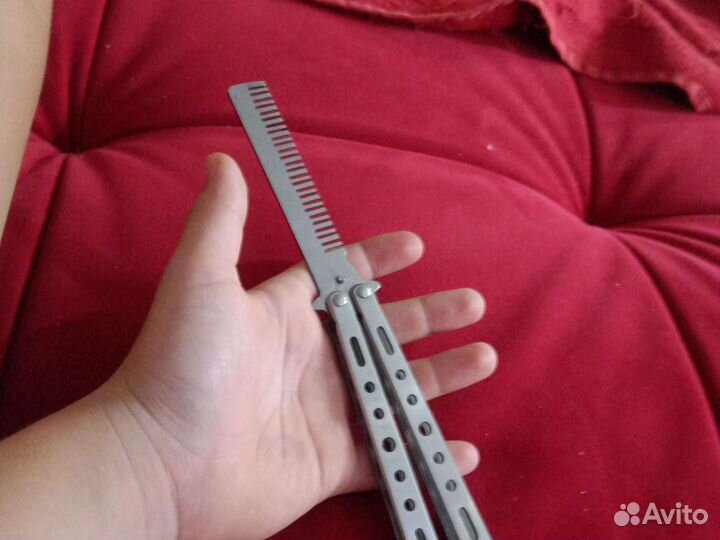 Нож бабочка расческа