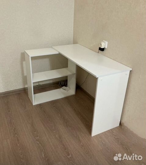 Стол компьютерный новый