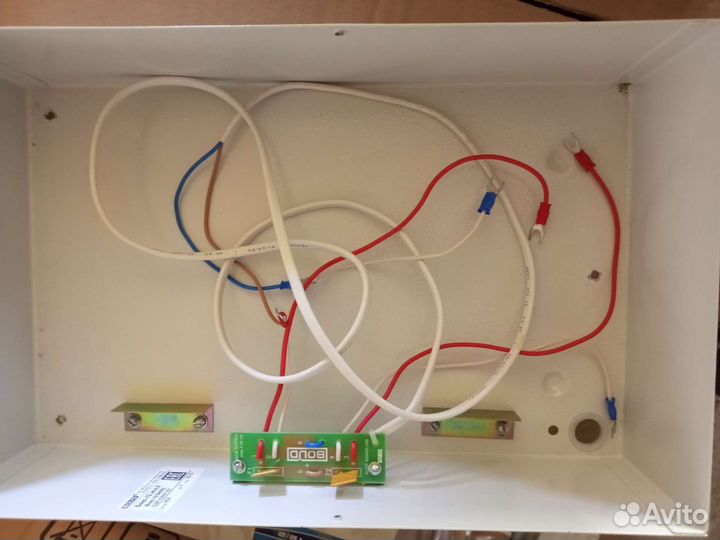 Болид бокс 2х17 А. Ч для двух аккумуляторов