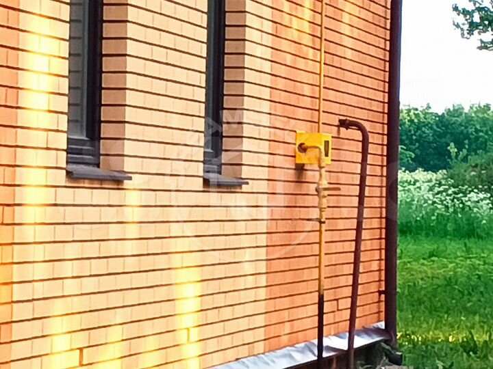 Коттедж 215 м² на участке 15 сот.