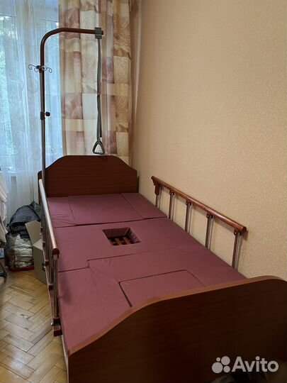 Медицинская кровать для лежачих больных
