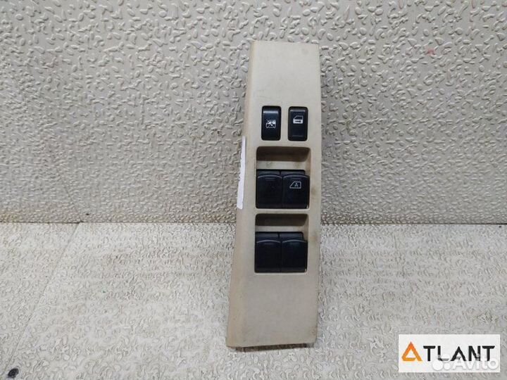 Блок упр. стеклоподьемниками передний правый nissa