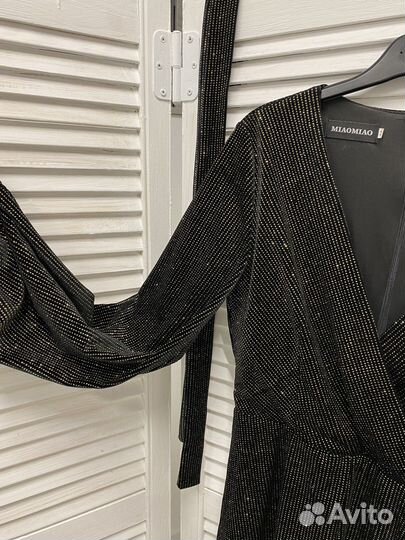 Комбинезон с шортами вечерний 44