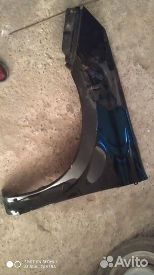 Крыло на Гранту Водительское