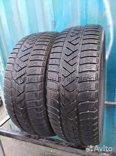 Pirelli Winter Sottozero 3 215/55 R17 94H