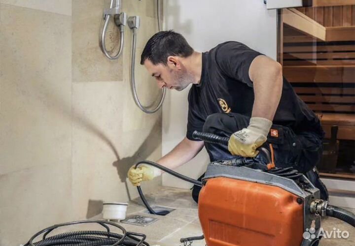 Сантехник.Устранение засора.Ремонт унитаза