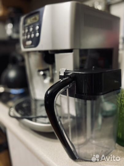Кофемашина delonghi magnifica pronto capuccino