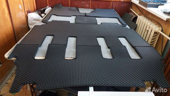 Коврики на Dodge Caravan