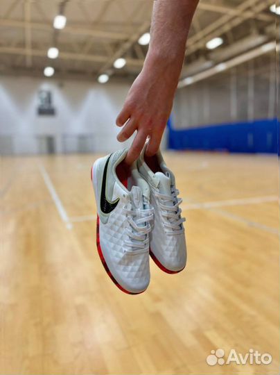 Футзалки Nike Tiempo Legend 8 WhiteRed Sole