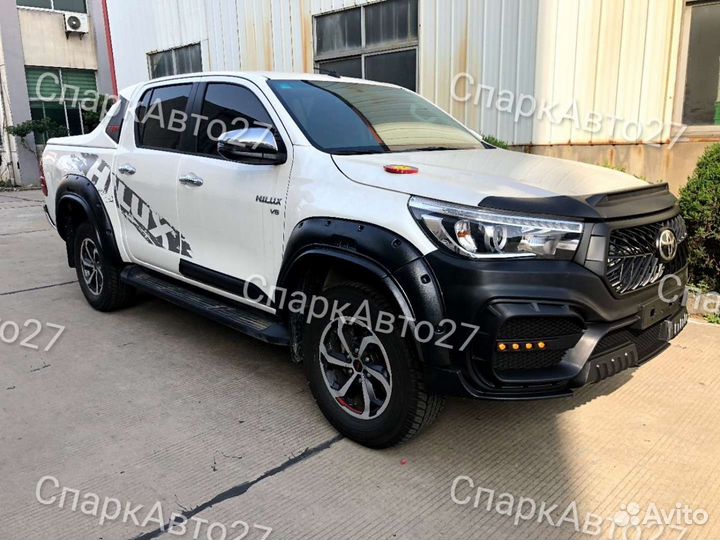 Бампер передний Toyota Hilux 2015-2020 стиль wald