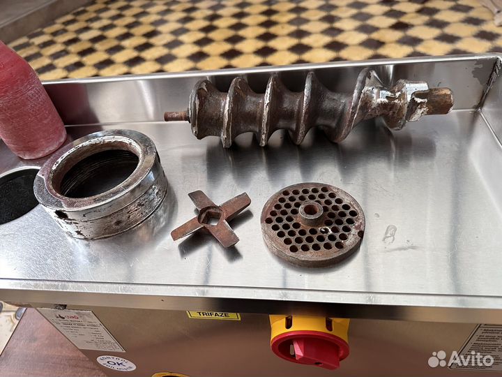 Мясорубка электрическая промышленная