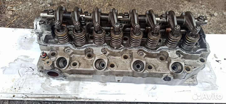 Головка блока цилиндров 4D56