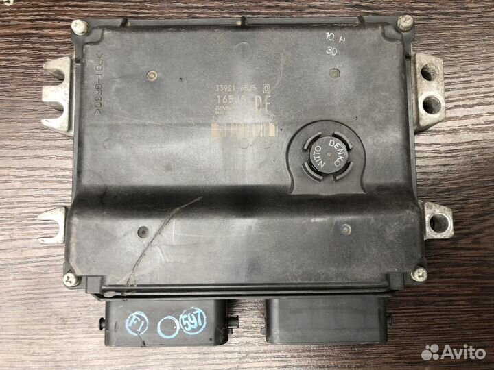 Блок управления двигатeлем Suzuki Grand Vitаrа