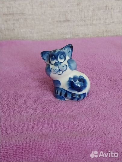 Статуэтка коты