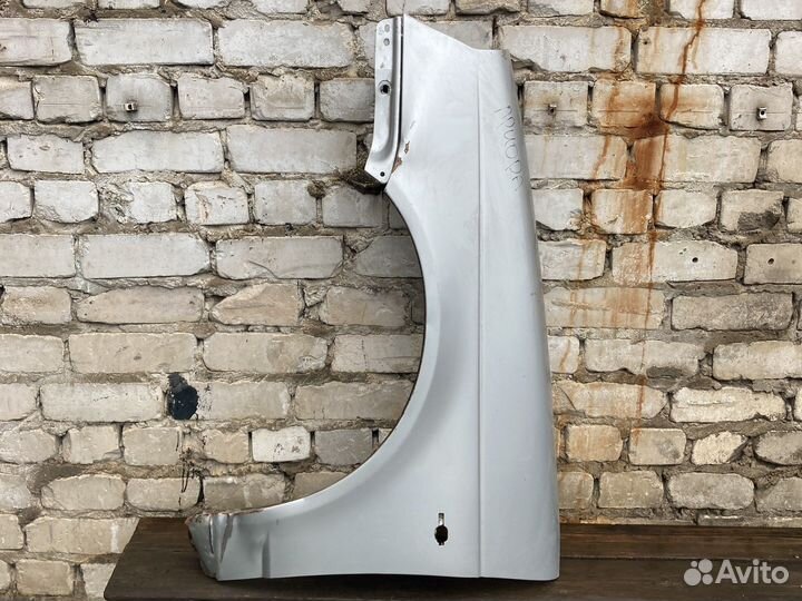 Левое крыло лада приора