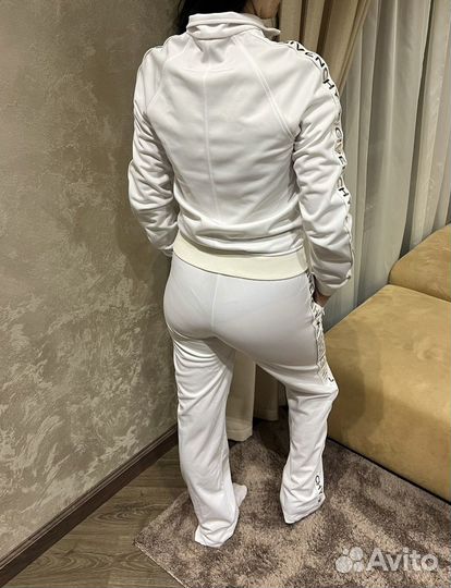 Костюм спортивный