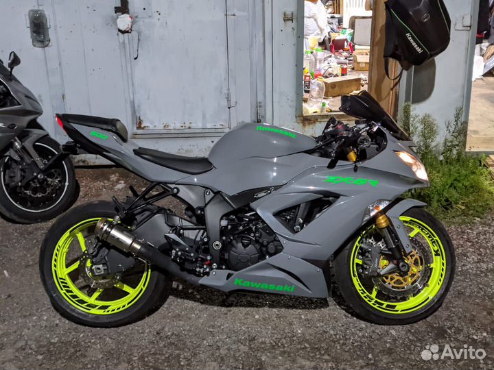 Kawasaki zx-6r ninja