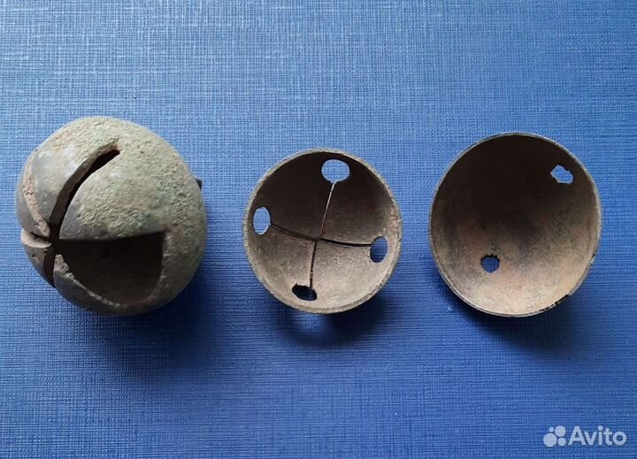 Старинный бубенчик