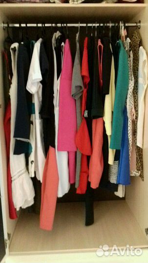 Много одежды