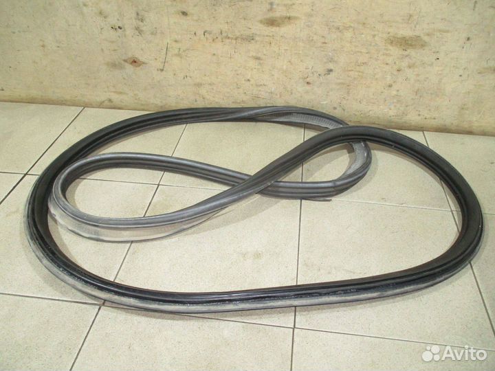 Уплотнитель багажника Ford Explorer V (U502) 2011