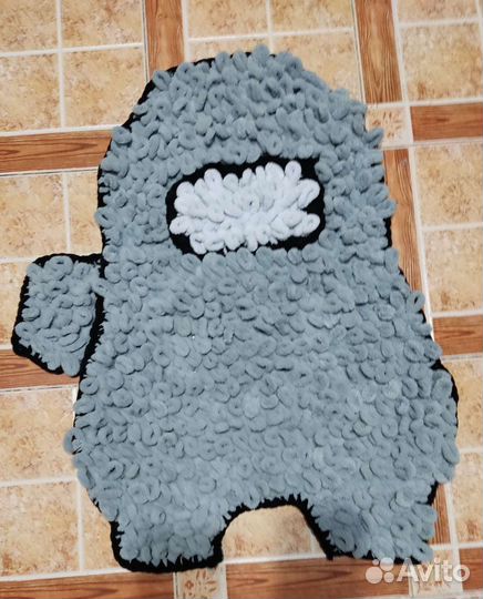 Коврик Амонгас, нов