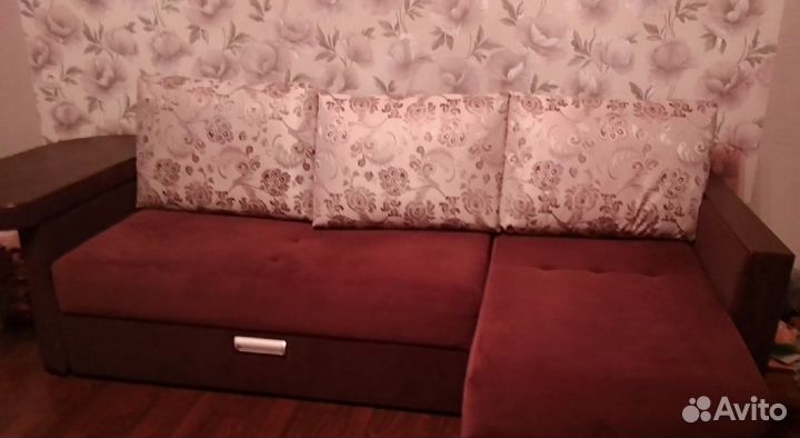 Диван с оттоманкой бу