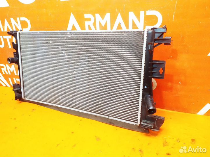 Радиатор двигателя (двс) Ford Focus 3 2011-2019