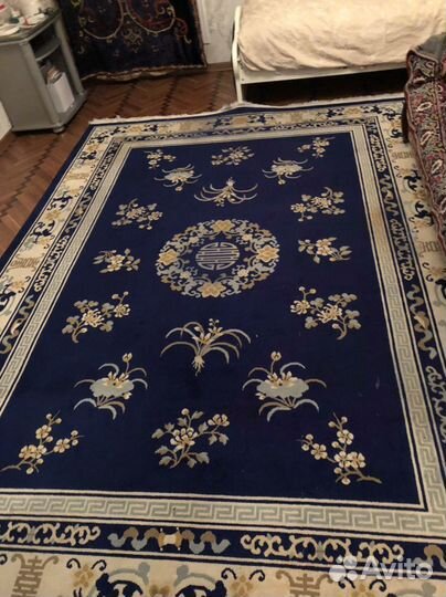 Ковер и шторы